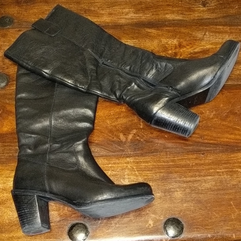 Cute Italian Leather boots